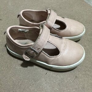 Toddler shoes size 8